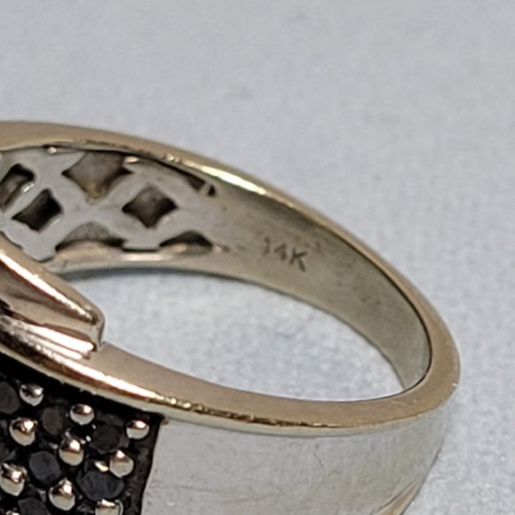 ๐ 14K White Gold Buckle Ring w/Diamonds - Picture 6 of 9